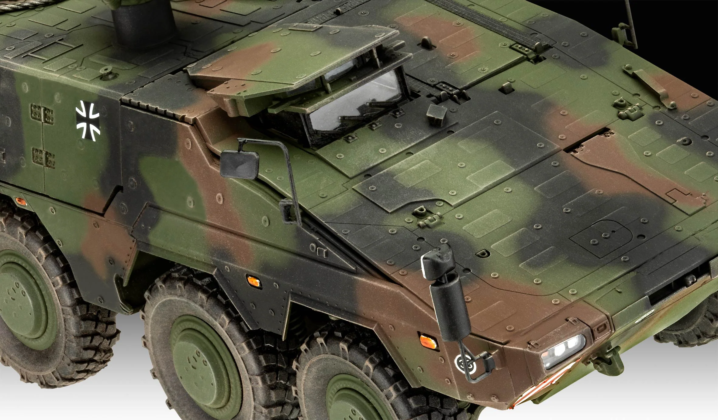 03343 German GTK Boxer GTFZ (1:35 Scale) Model Kit - Image 3