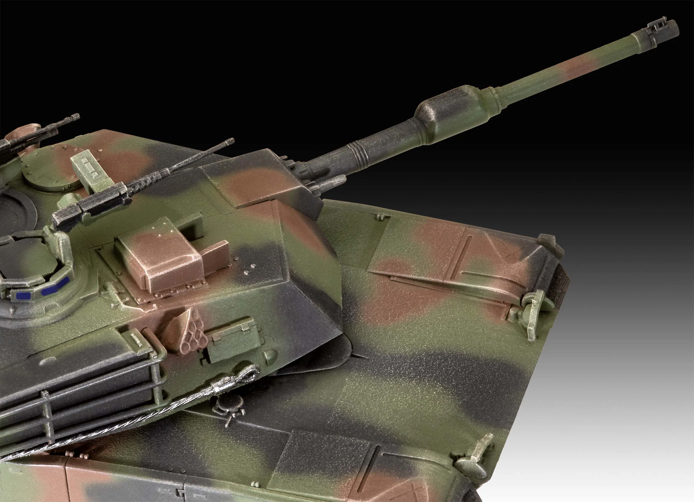 03346 US M1A2 Abrams (1:72 Scale) Kit - Image 3