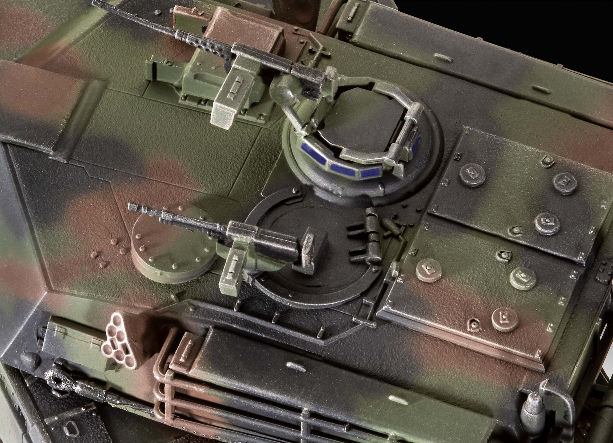 03346 US M1A2 Abrams (1:72 Scale) Kit - Image 4