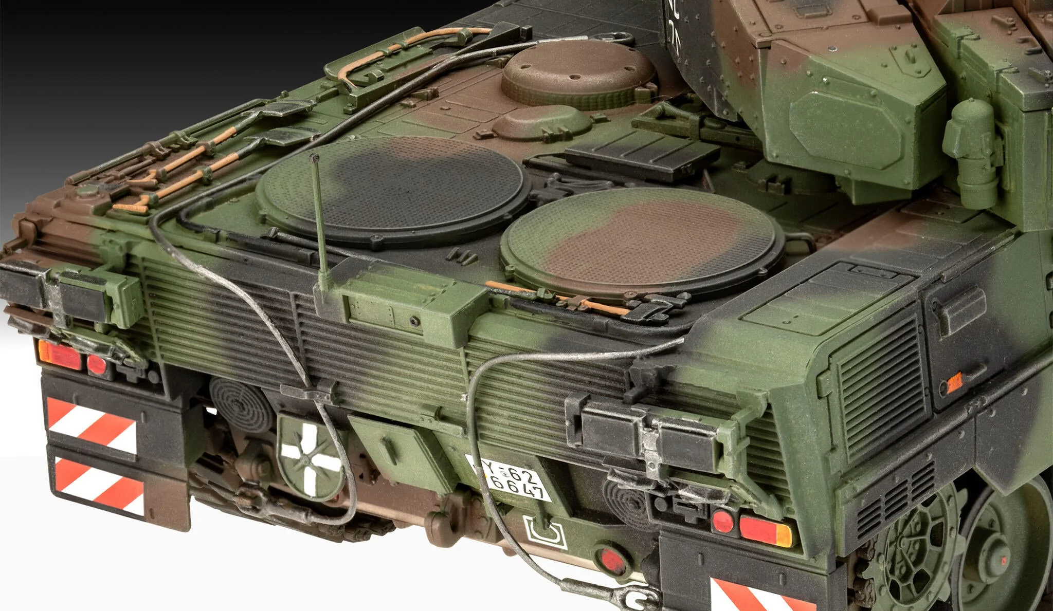 03360 Leopard 2A7A1 Model Kit - Image 3
