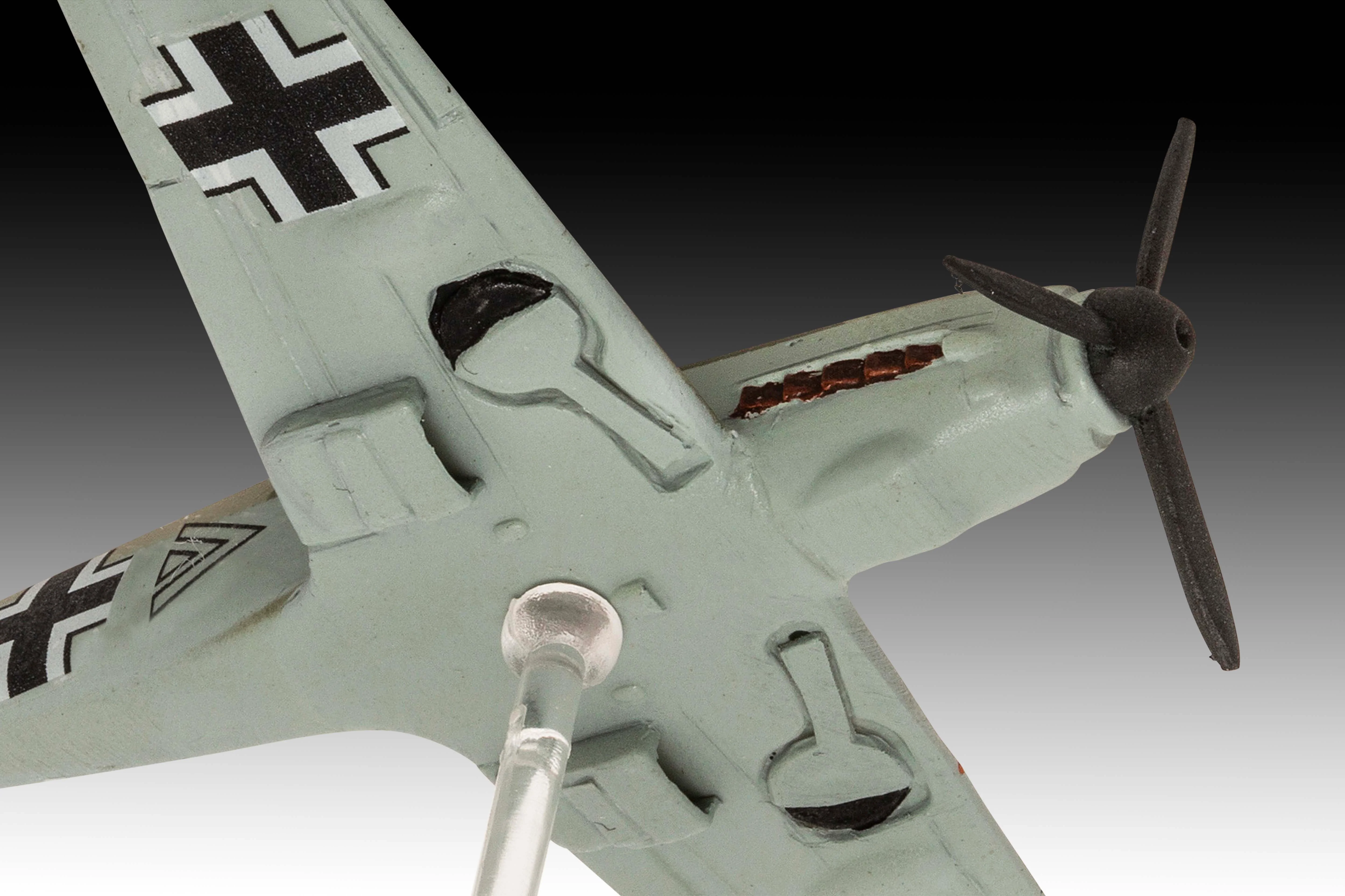 03770 Messerschmitt Bf109E & Junkers Ju87B Stuka Model Kit - Image 7