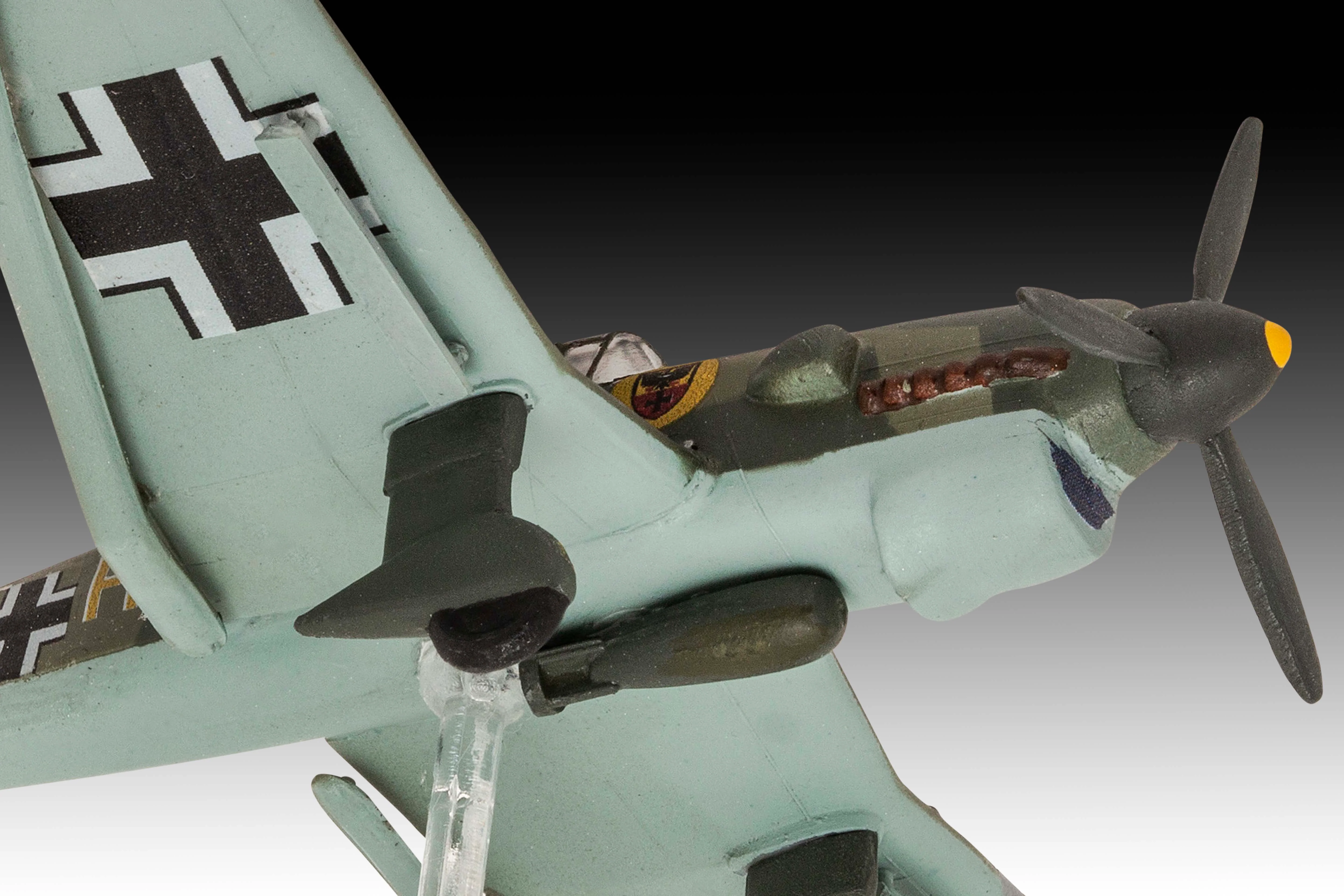 03770 Messerschmitt Bf109E & Junkers Ju87B Stuka Model Kit - Image 8