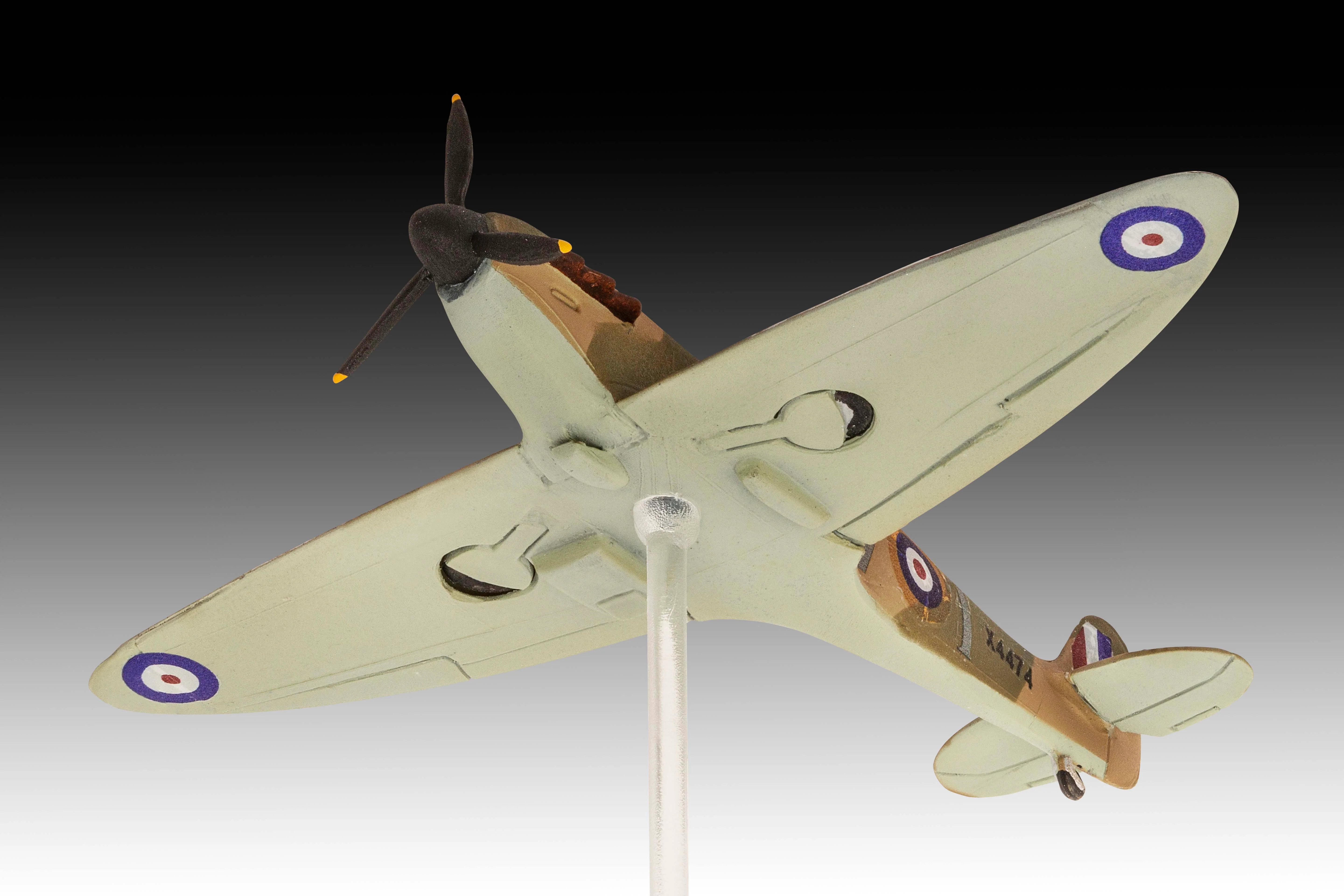 03771 Supermarine Spitfire Mk.Ia & Hawker Hurricane Mk.I Model Kit - Image 7