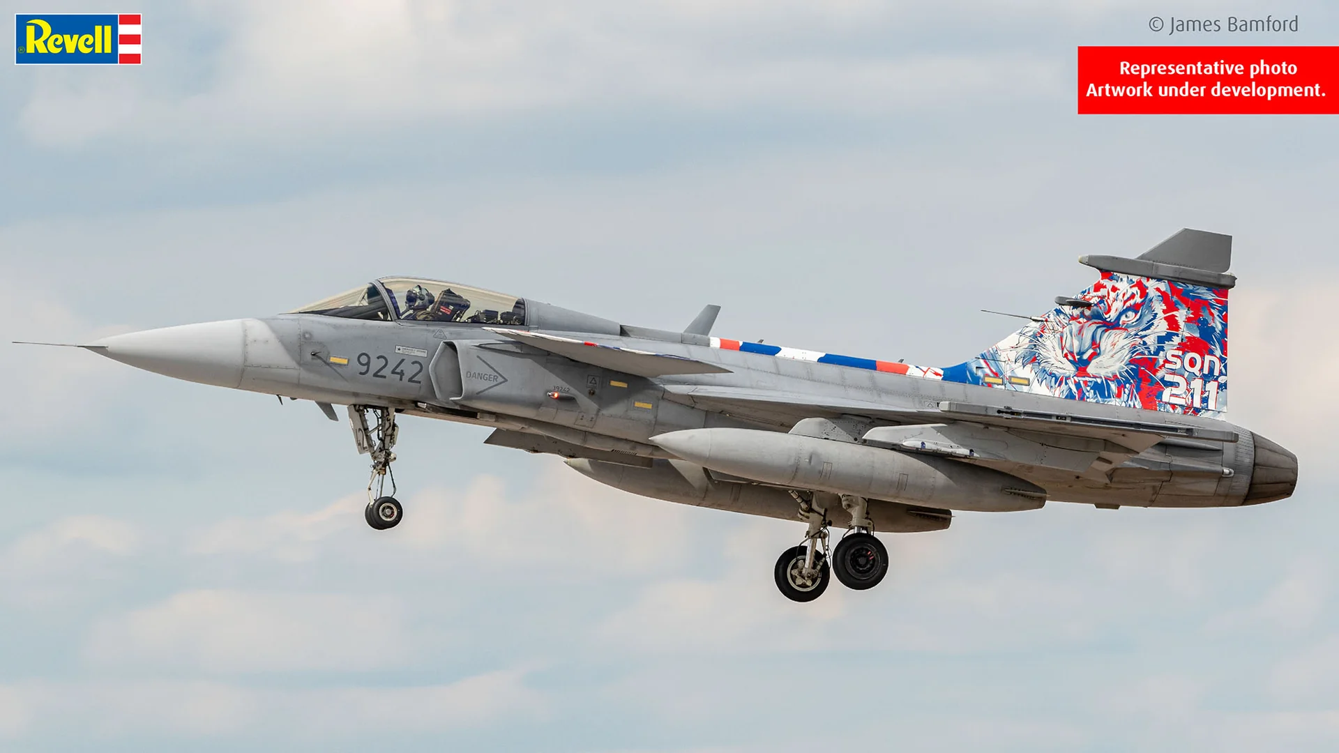 03776 Saab JAS-39C Gripen Model Kit - Image 8