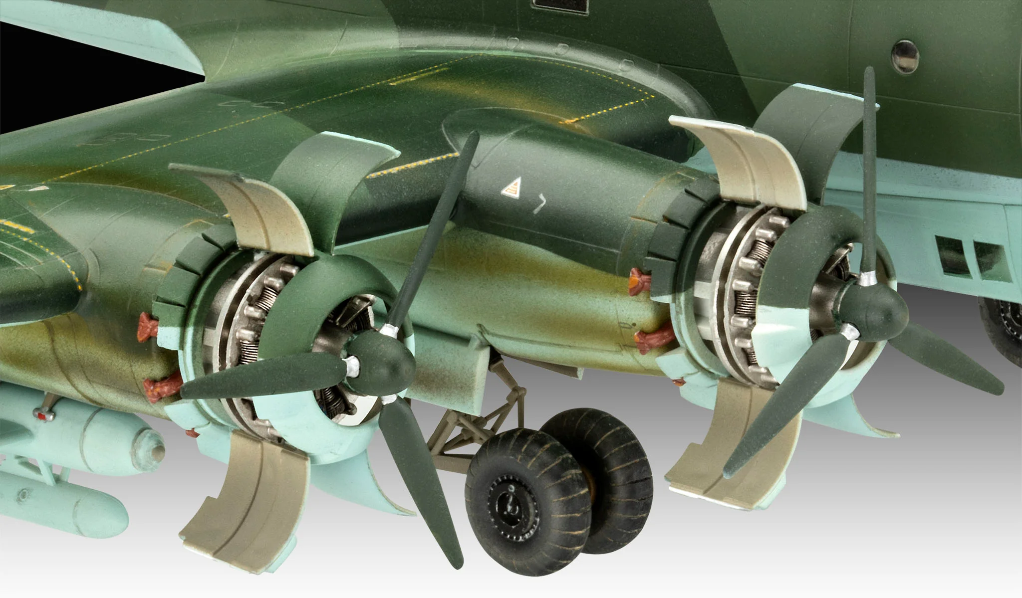 03777 Focke-Wulf Fw 200 C-5-C-8 Condor Model Kit - Image 4