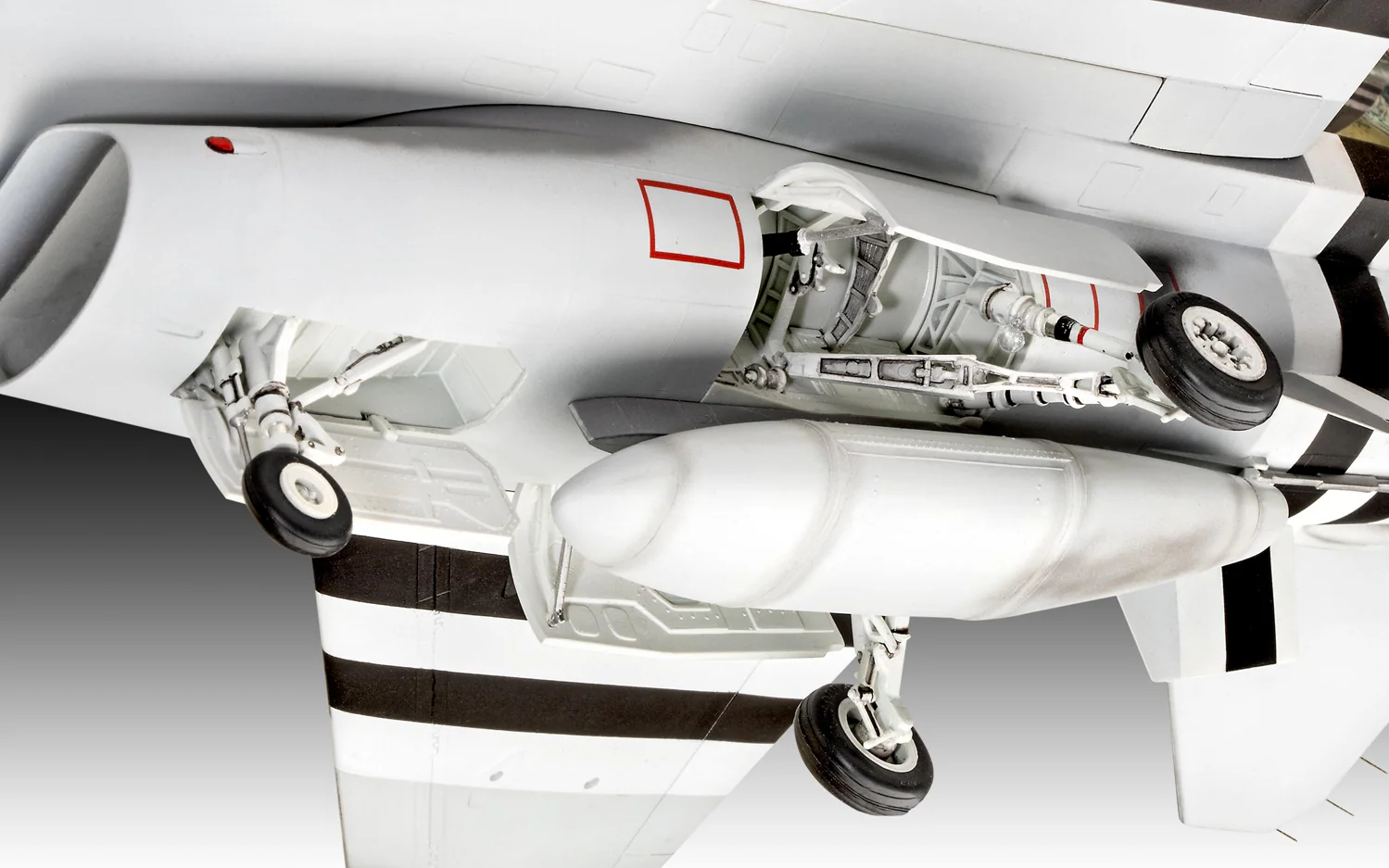 03802 F-16 Falcon 50th Anniversary Model Kit - Image 5