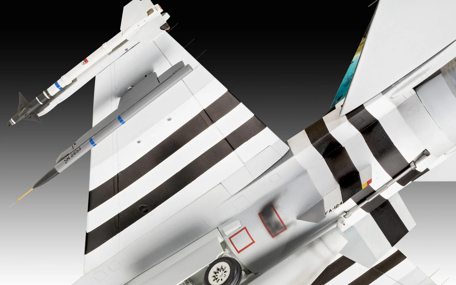 03802 F-16 Falcon 50th Anniversary Model Kit - Image 6