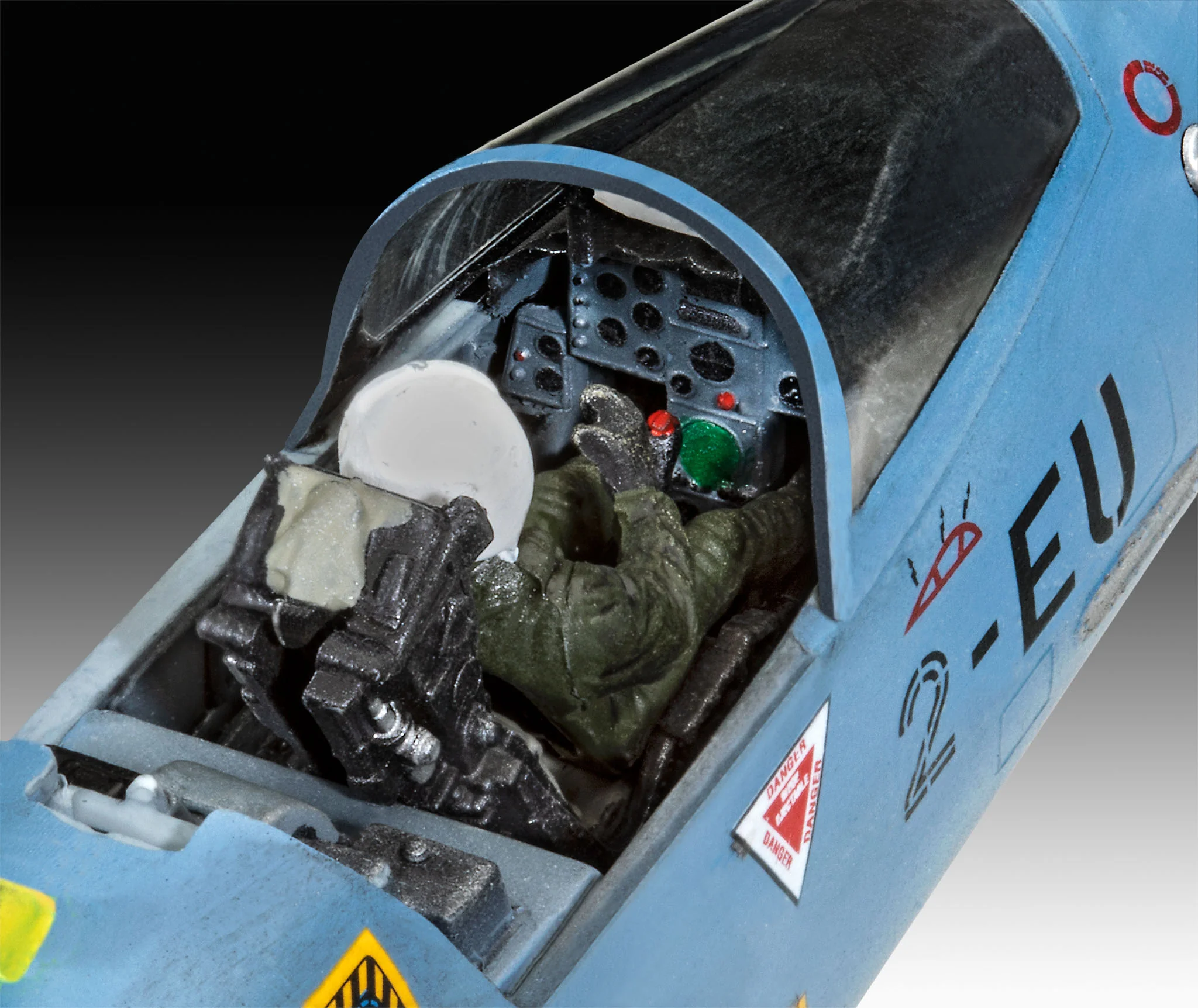03813 French Dassault Mirage 2000C (1:48 Scale) Model Kit - Image 6