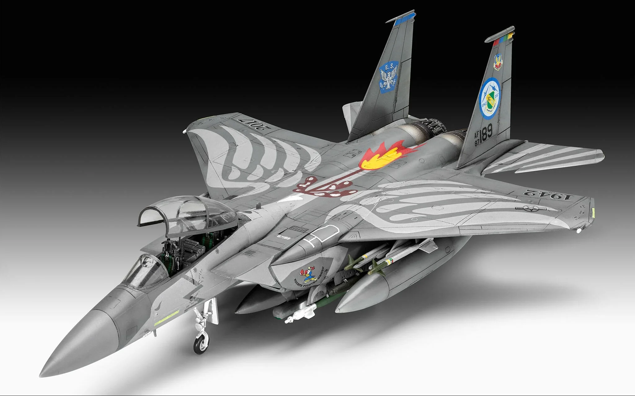 03841 F-15E Strike Eagle Model Kit - Image 2