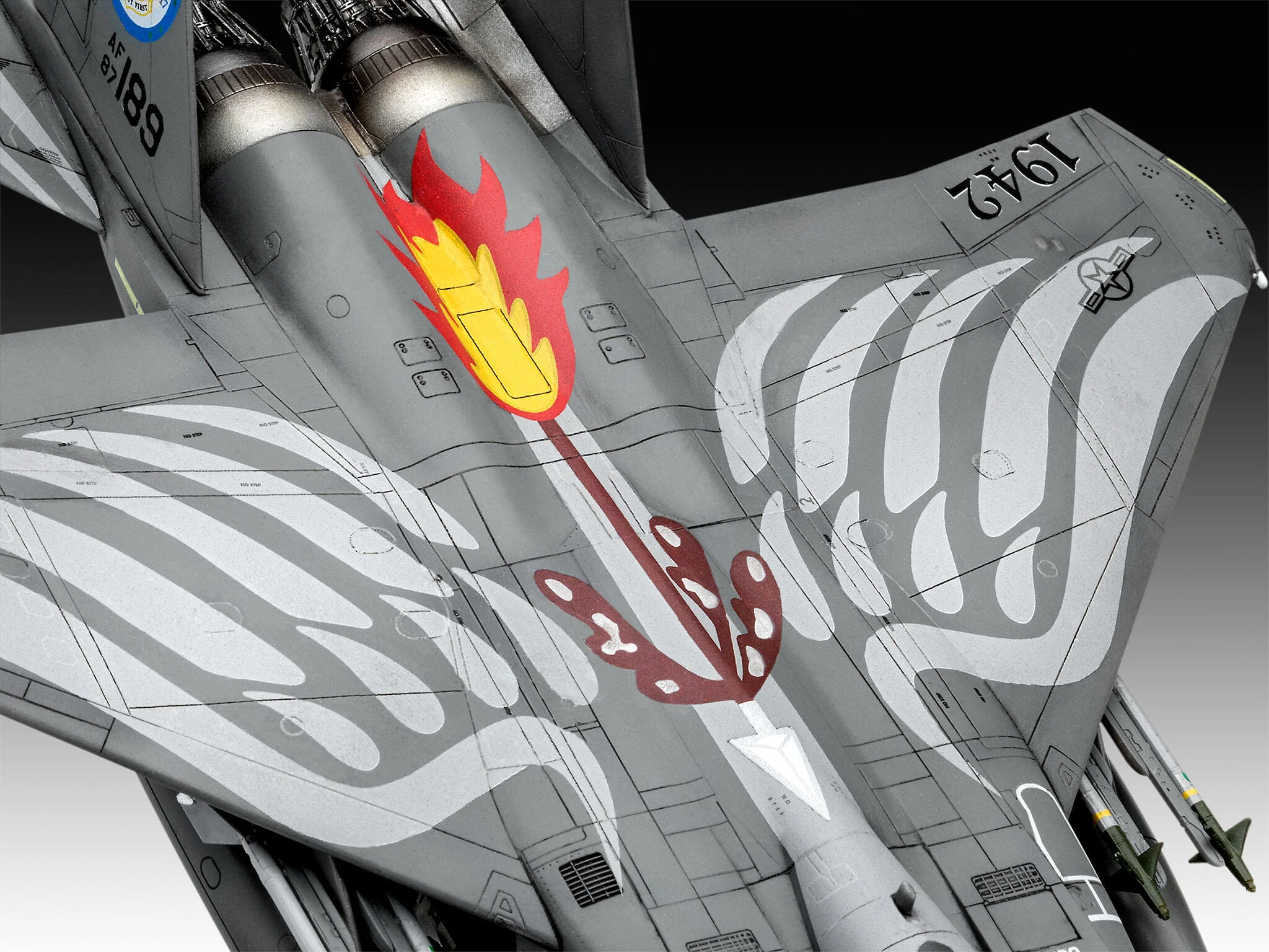 03841 F-15E Strike Eagle Model Kit - Image 5