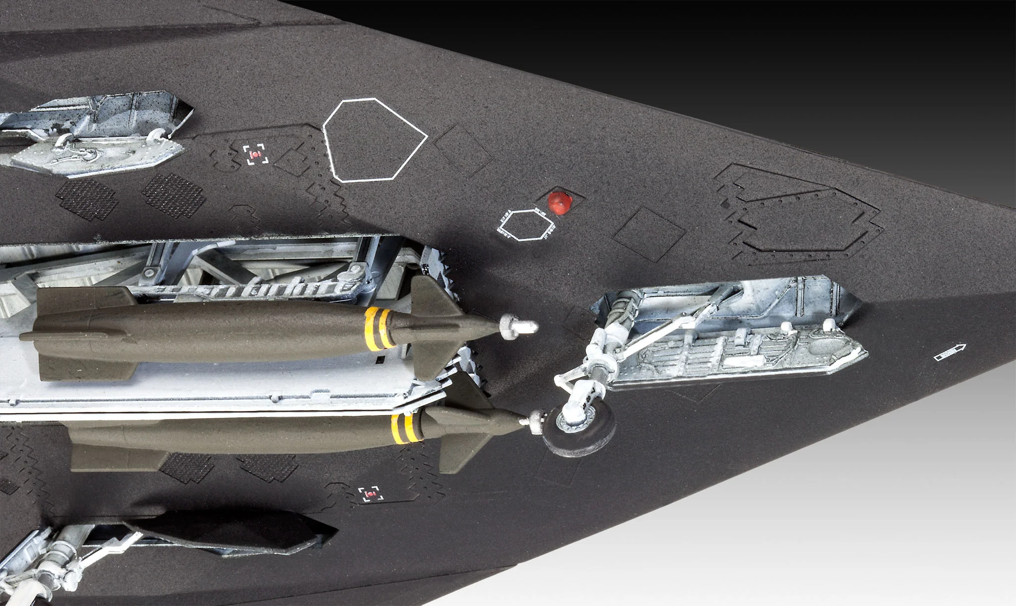03899 US F-117A Nighthawk (1:72 Scale) Model Kit - Image 3