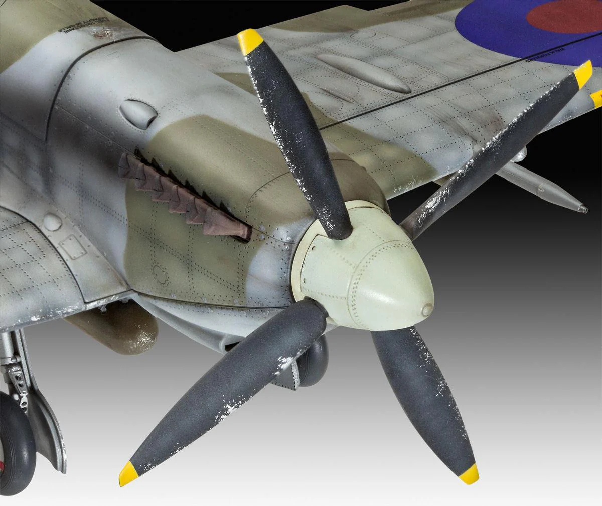 03927 Supermarine Spitfire Mk.IXc (1:32 Scale) Model Kit - Image 2