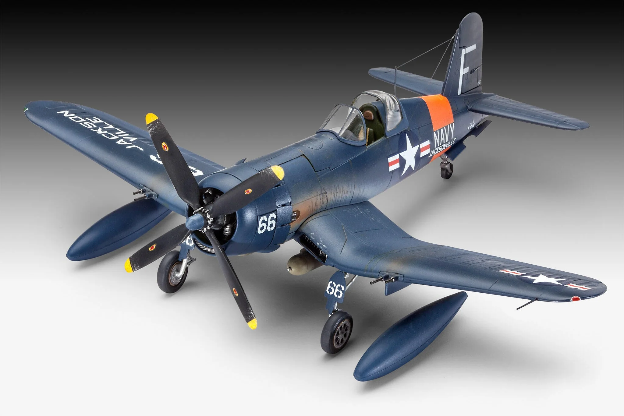 03955 F4U-4 Corsair Model Kit - Image 2
