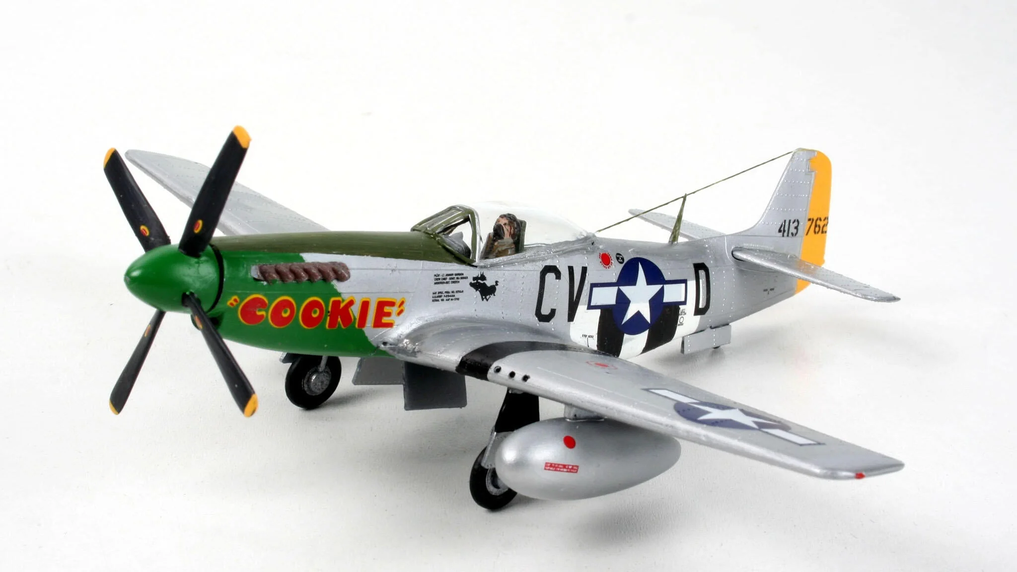 04148 P-51D Mustang Model Kit - Image 6