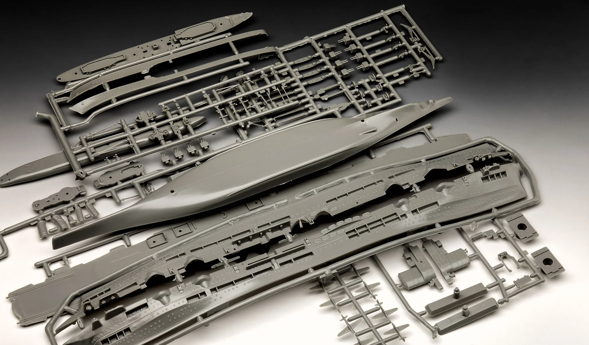 05149 British HMS Ark Royal & Tribal Class Destroyer (1:720) Model Kit - Image 5