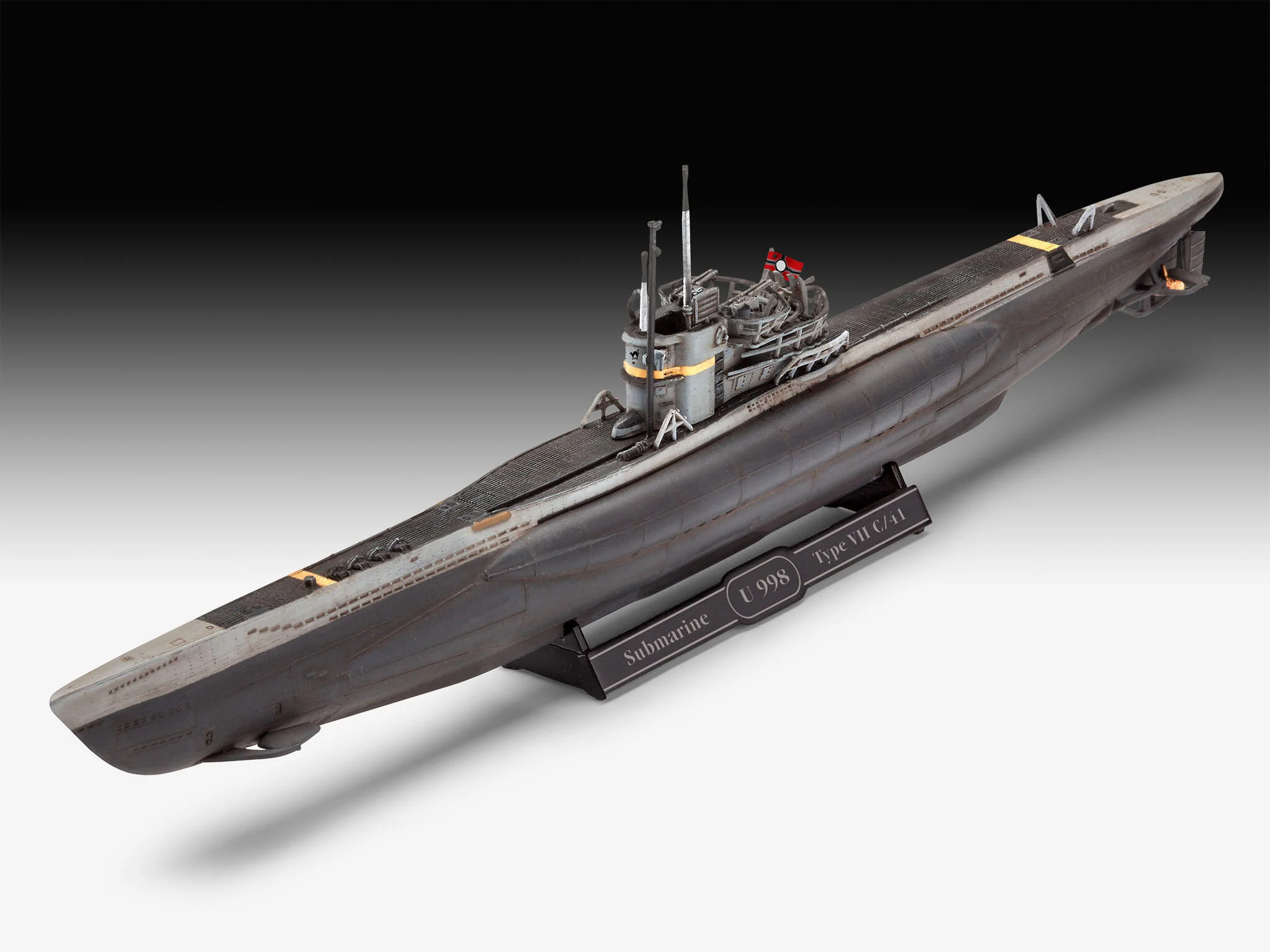 05154 German Submarine Type VII C/41 Model Kit - Image 2