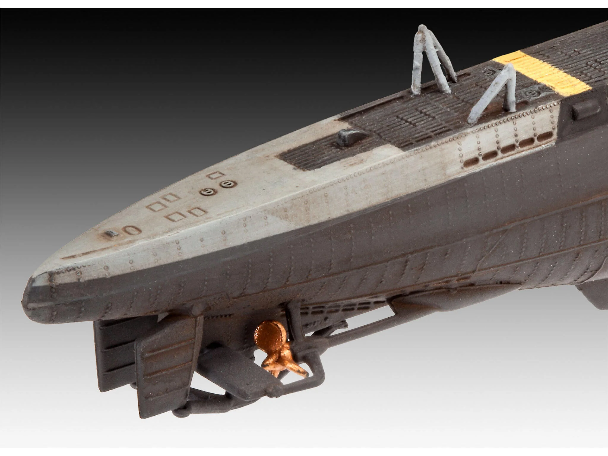 05154 German Submarine Type VII C/41 Model Kit - Image 4