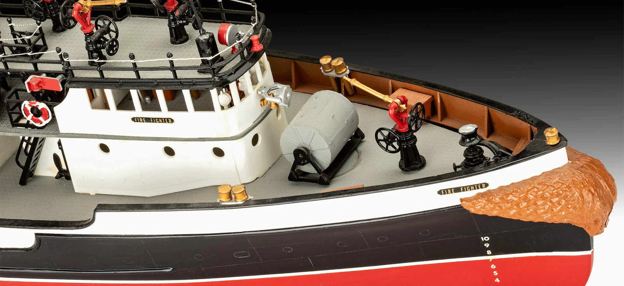 05197 The Firefighter Model Kit - Image 3