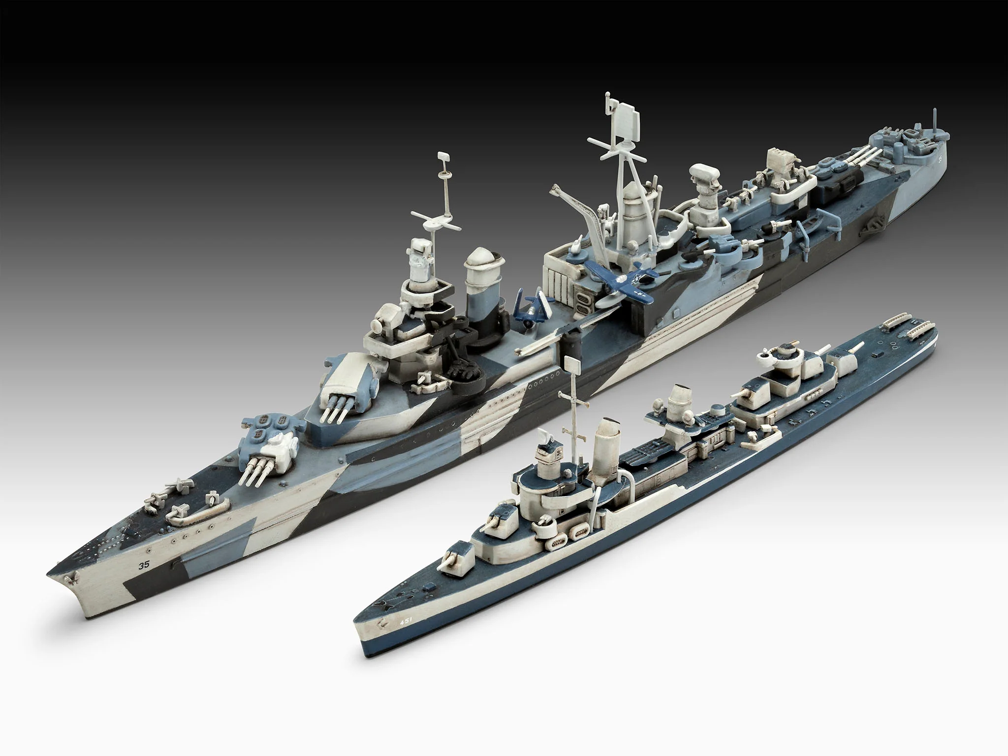 05644 Gift Set Pacific Warriors (USS Fletcher & Indianapolis) Model Kit - Image 3