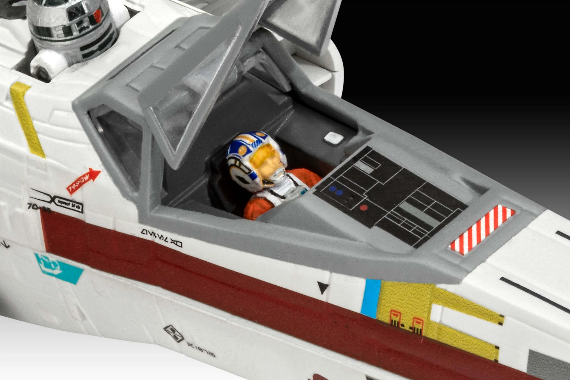 06790 Carson Teva's X-Wing Fighter: The Mandalorian Model Kit - Image 4