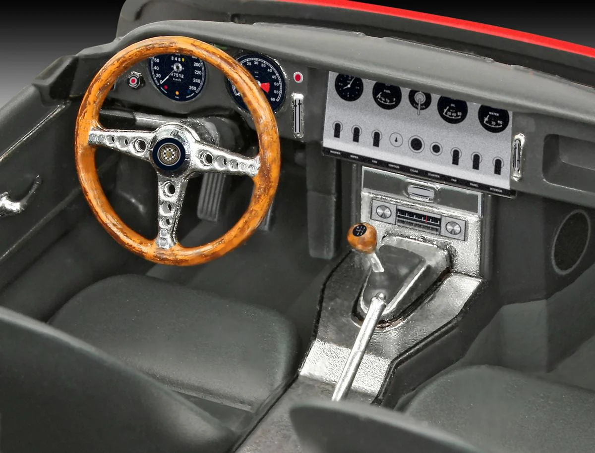 07668 Jaguar E-Type Coupé (1:24 Scale) Model Kit - Image 5