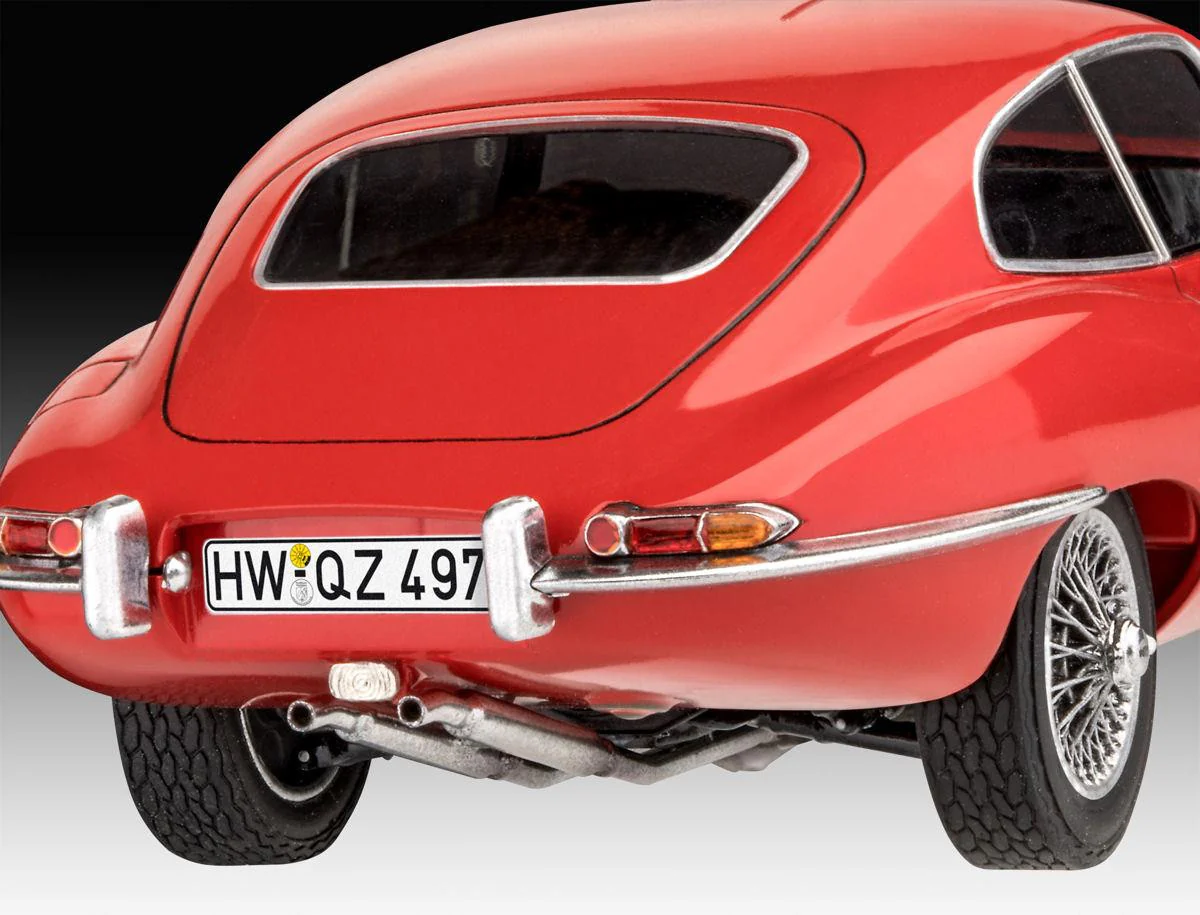 07668 Jaguar E-Type Coupé (1:24 Scale) Model Kit - Image 6