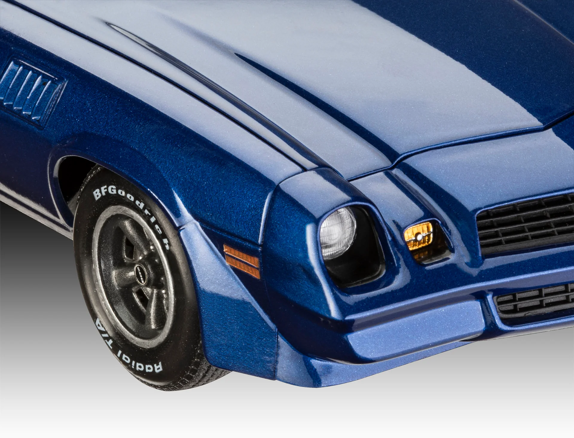 07728 Chevy Camaro Z/28: Stranger Things Model Kit - Image 3