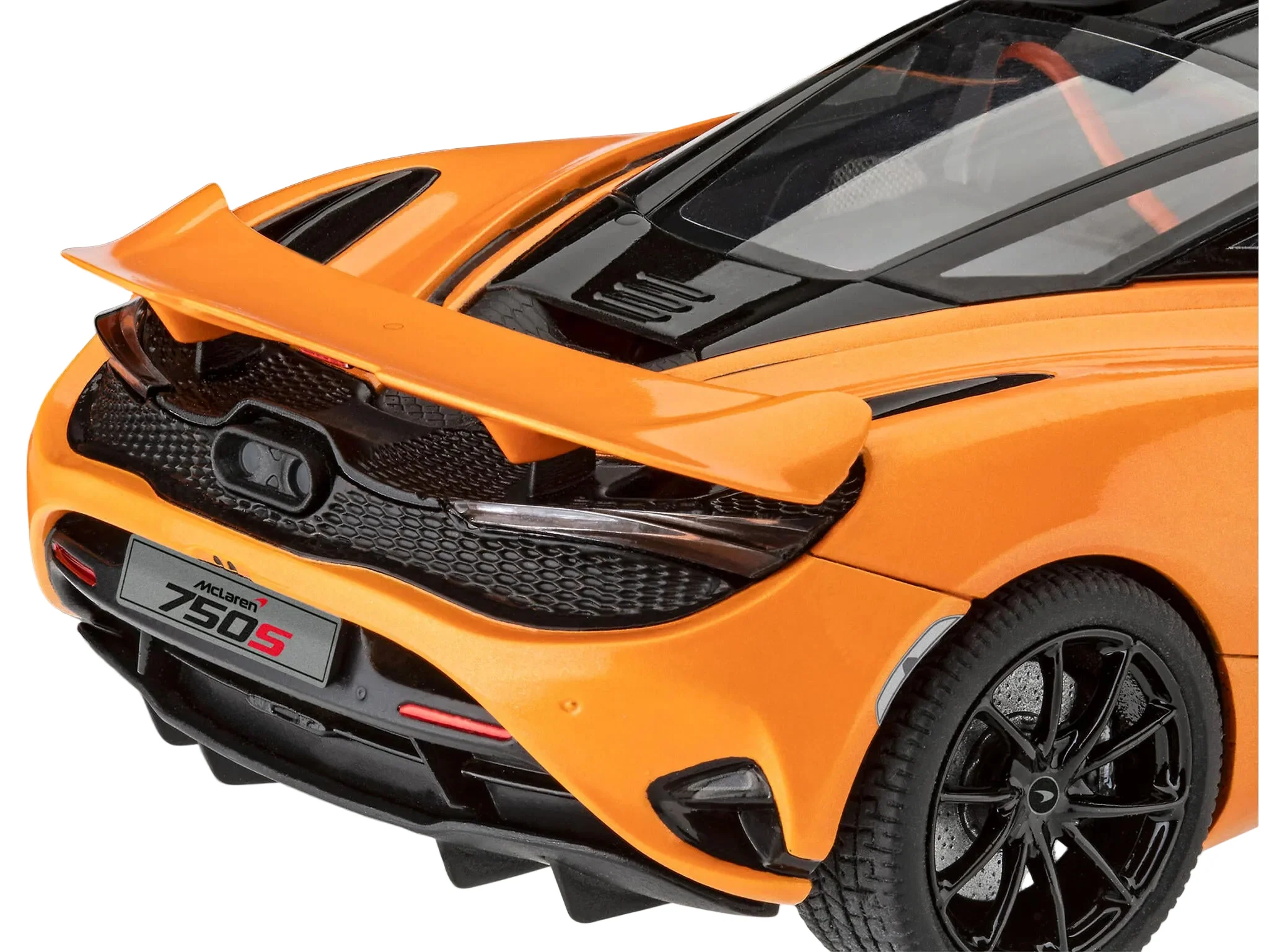 07734 McLaren 750S Model Kit - Image 4