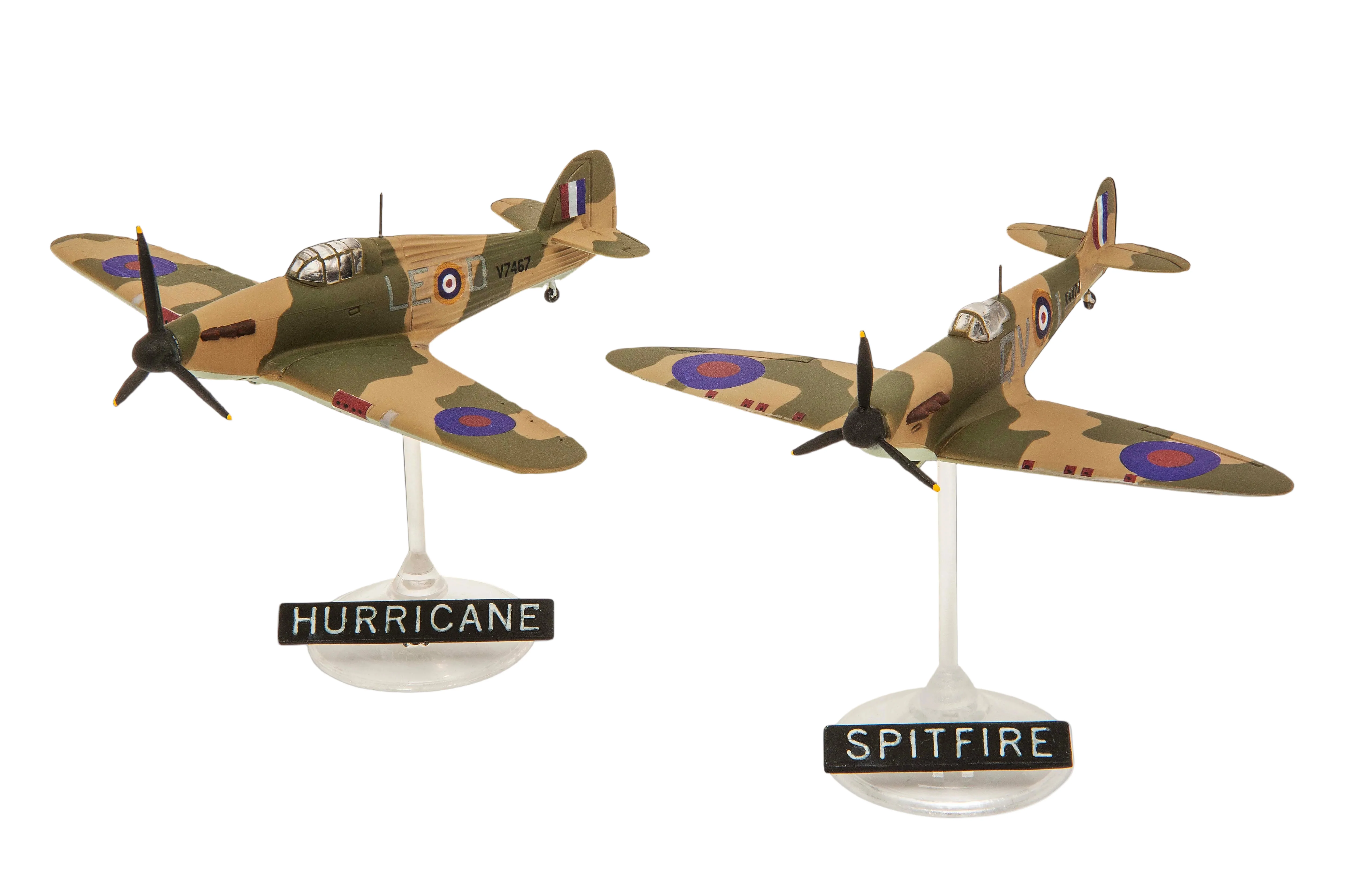 63771 Model Set Spitfire Mk.Ia & Hurricane Mk.I - Image 2