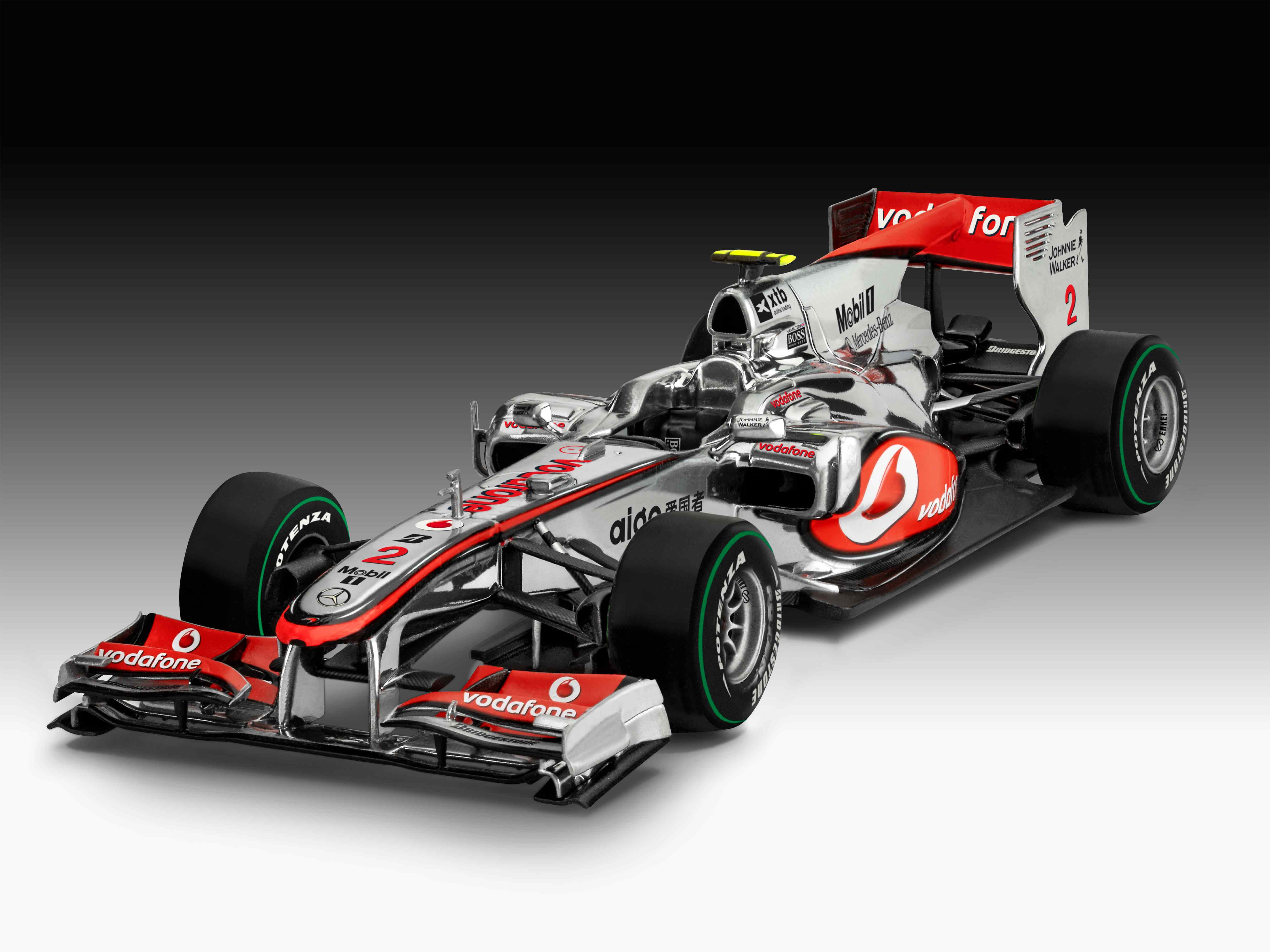 67096 McLaren Mercedes MP4-25 "Lewis Hamilton" Model Kit - Image 2