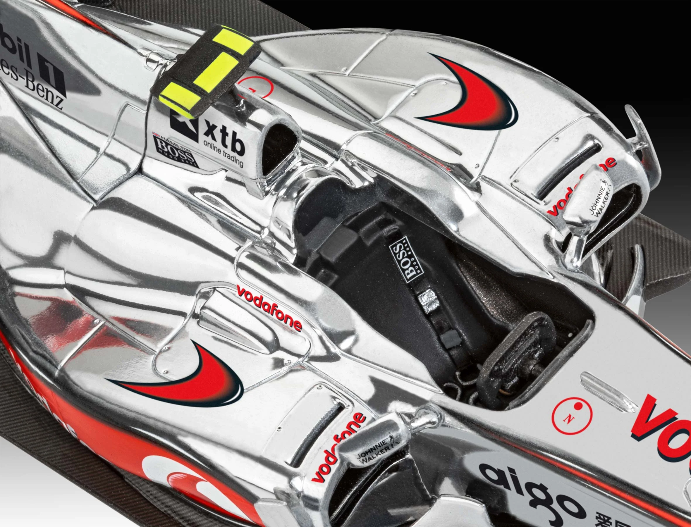 67096 McLaren Mercedes MP4-25 "Lewis Hamilton" Model Kit - Image 4