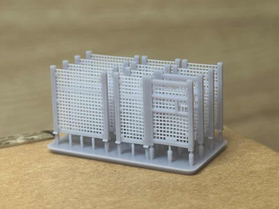 RRM043 OO Gauge Platform End Fences (Pack of 10) - Unpainted - Image 3