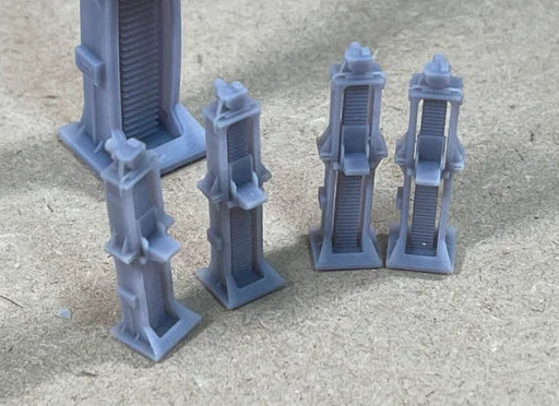 RRM063 N Gauge Lifting Jacks (Pack of 4) - Unpainted Model Kit - Image 2
