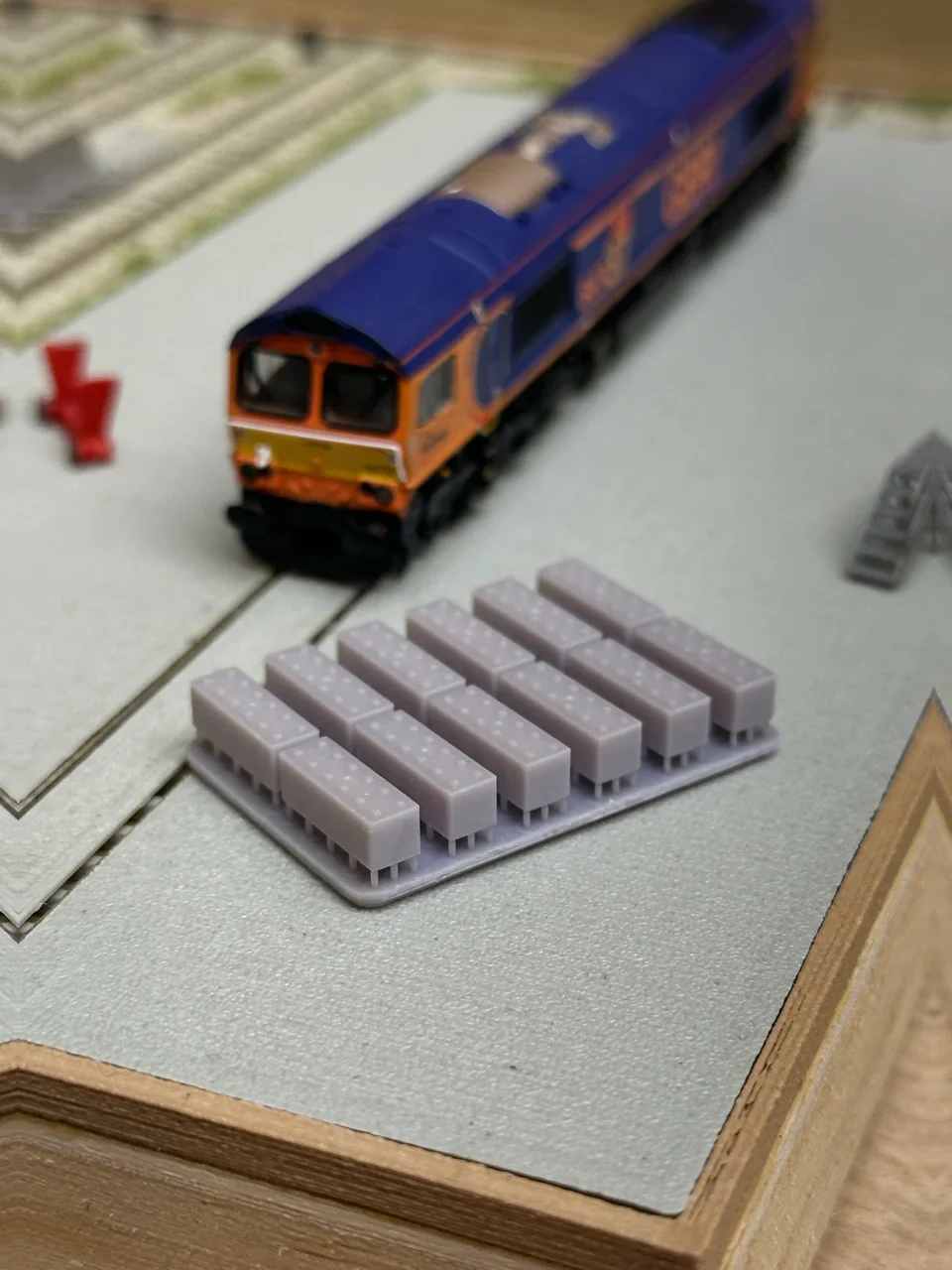 RRM088 N Gauge Concrete Blocks (Pack of 12) - Unpainted Model Kit - Image 2