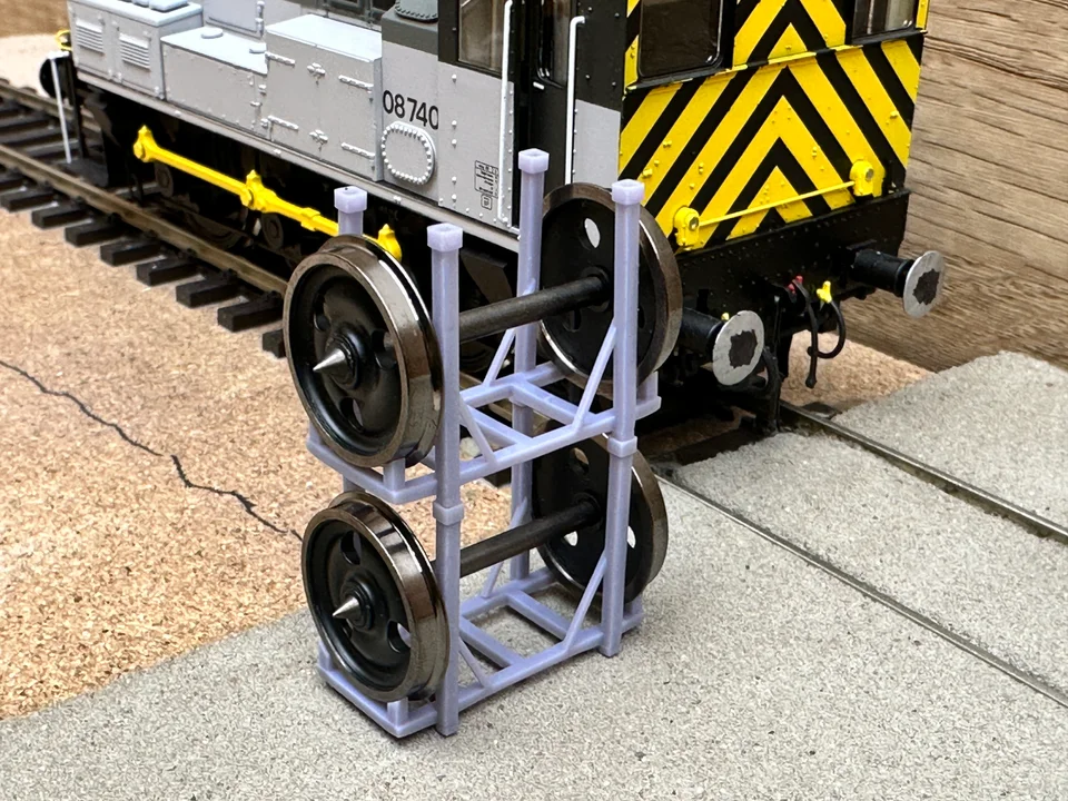 RRM117 O Gauge Axle Stands (Pack of 3) - Unpainted Model Kit - Image 2