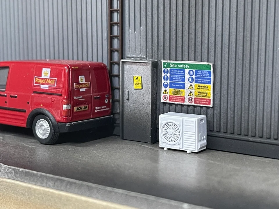 RRM120 OO Gauge Air Conditioning Unit (Pack of 5) - Unpainted Model Kit - Image 4