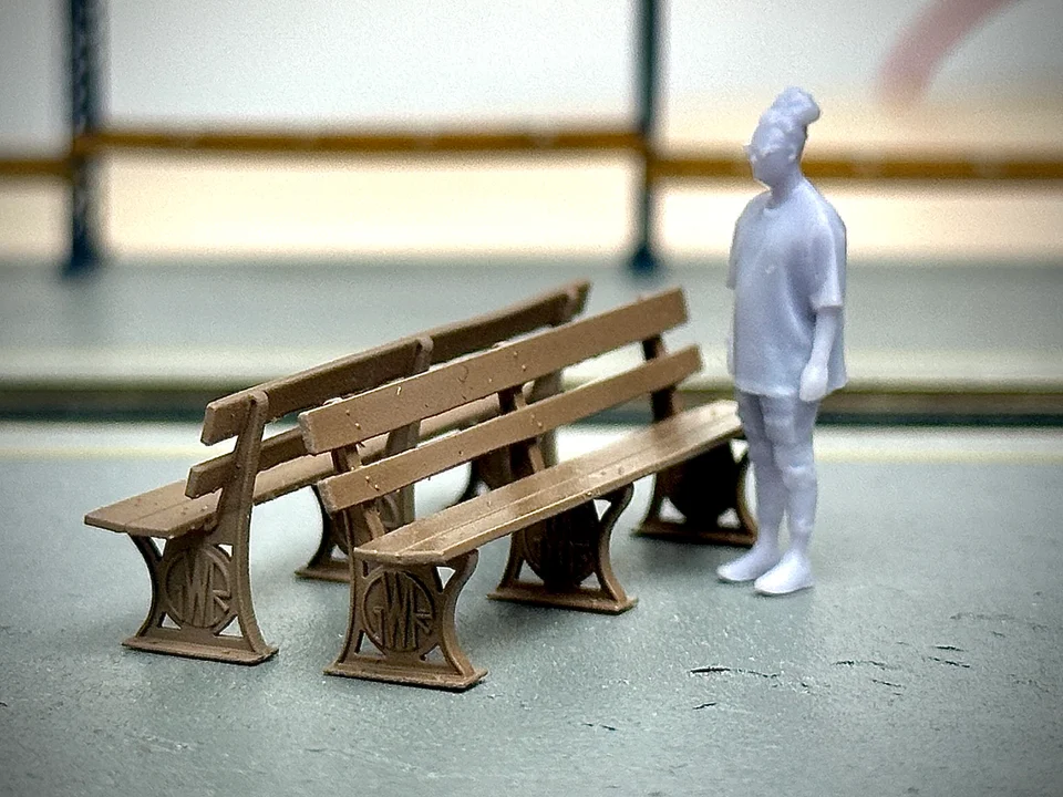 RRM153 OO Gauge GWR Benches (Pack of 4) - Unpainted Model Kit - Image 2