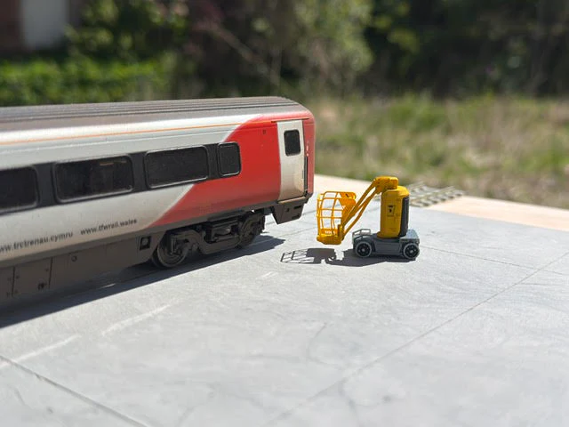 RRM177 Mini Cherry Picker (Single Kit Pack) - OO Gauge - Image 5
