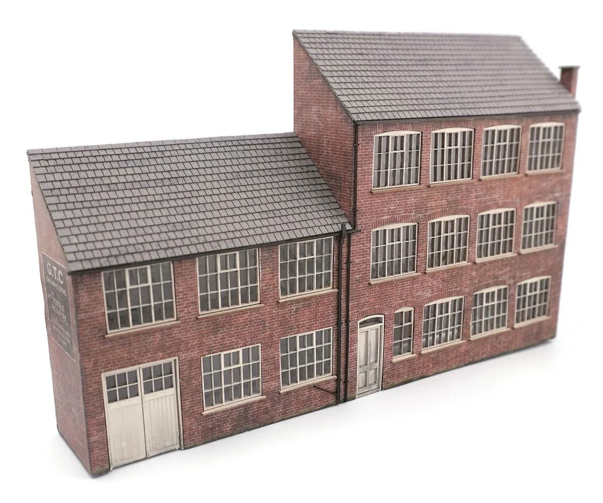 KX049 OO G.T.C. Engineering Works Model Kit - Image 3