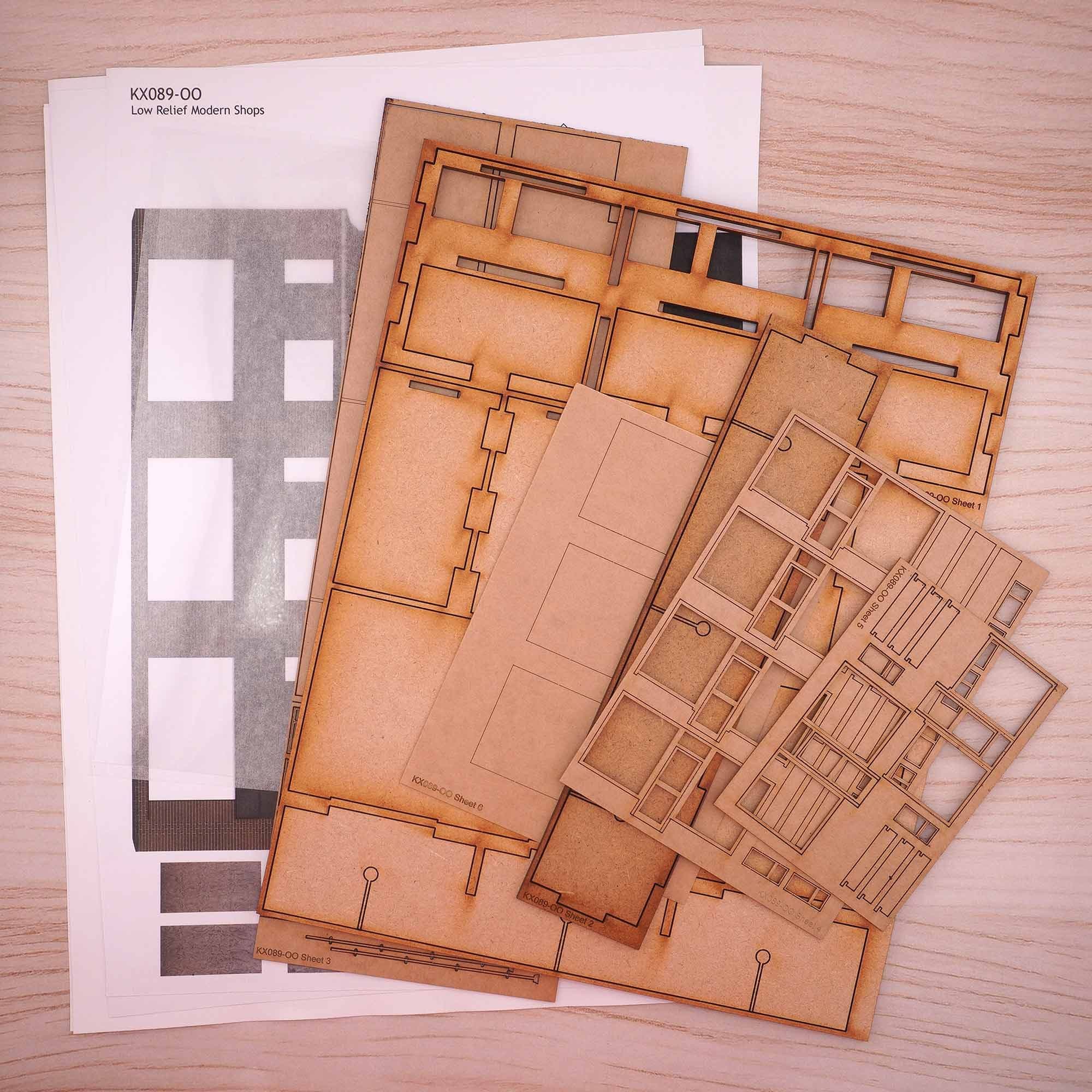 KX089 OO Low Relief 1970's Terraced Shops Model Kit - Image 10