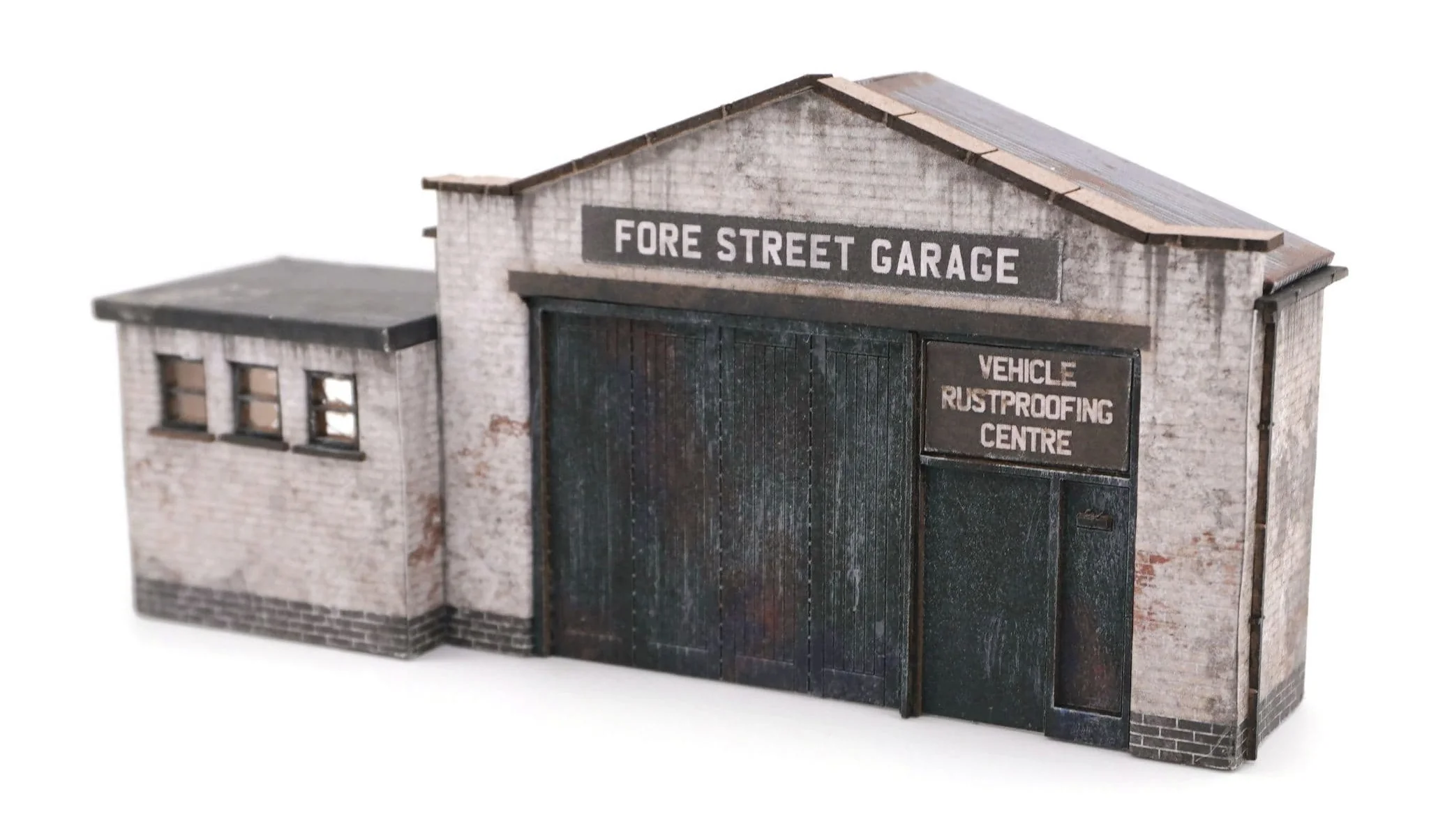 KX110 Fore Street Low Relief Garage Model Kit - Image 2