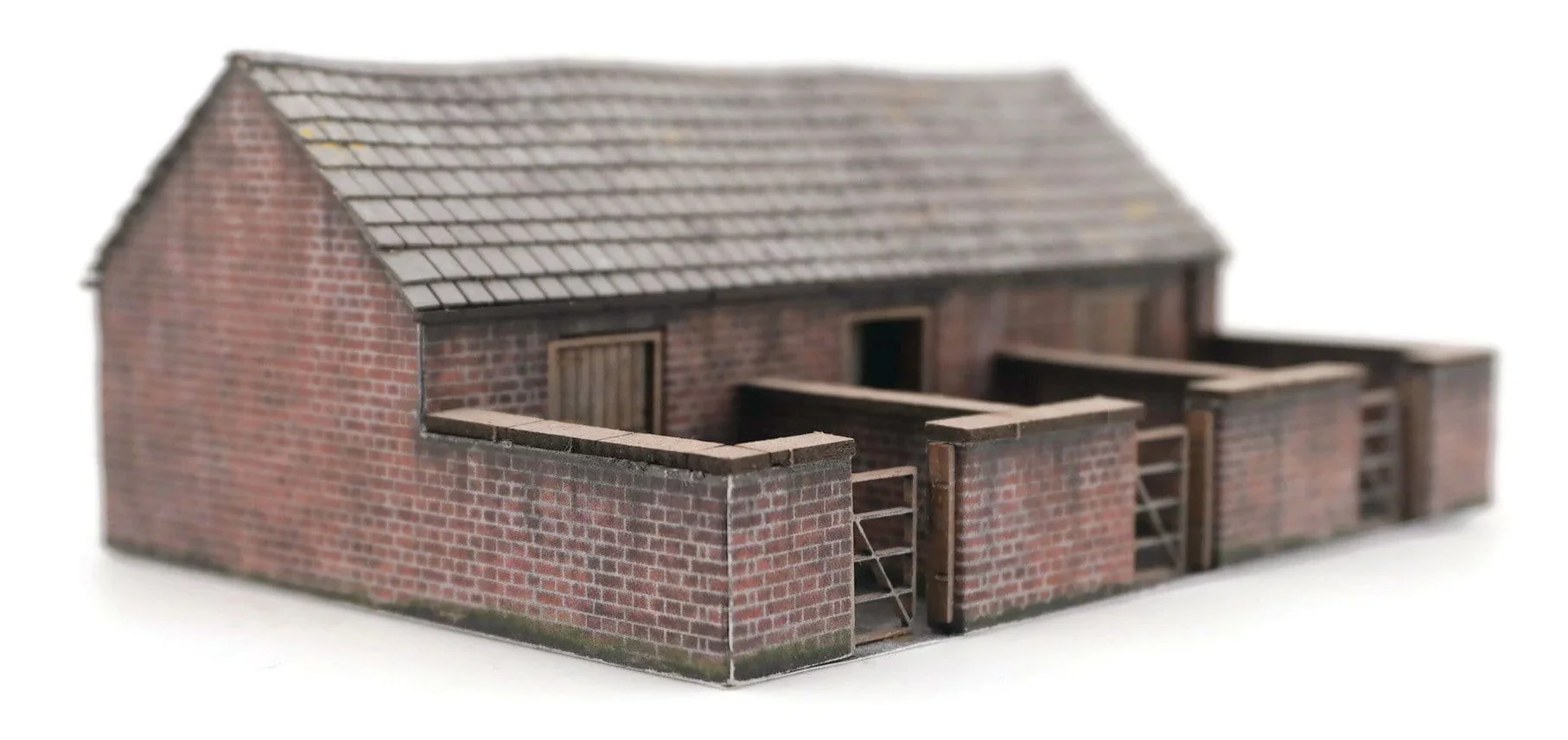 KX113 OO/HO Pigsty Model Kit - Image 2