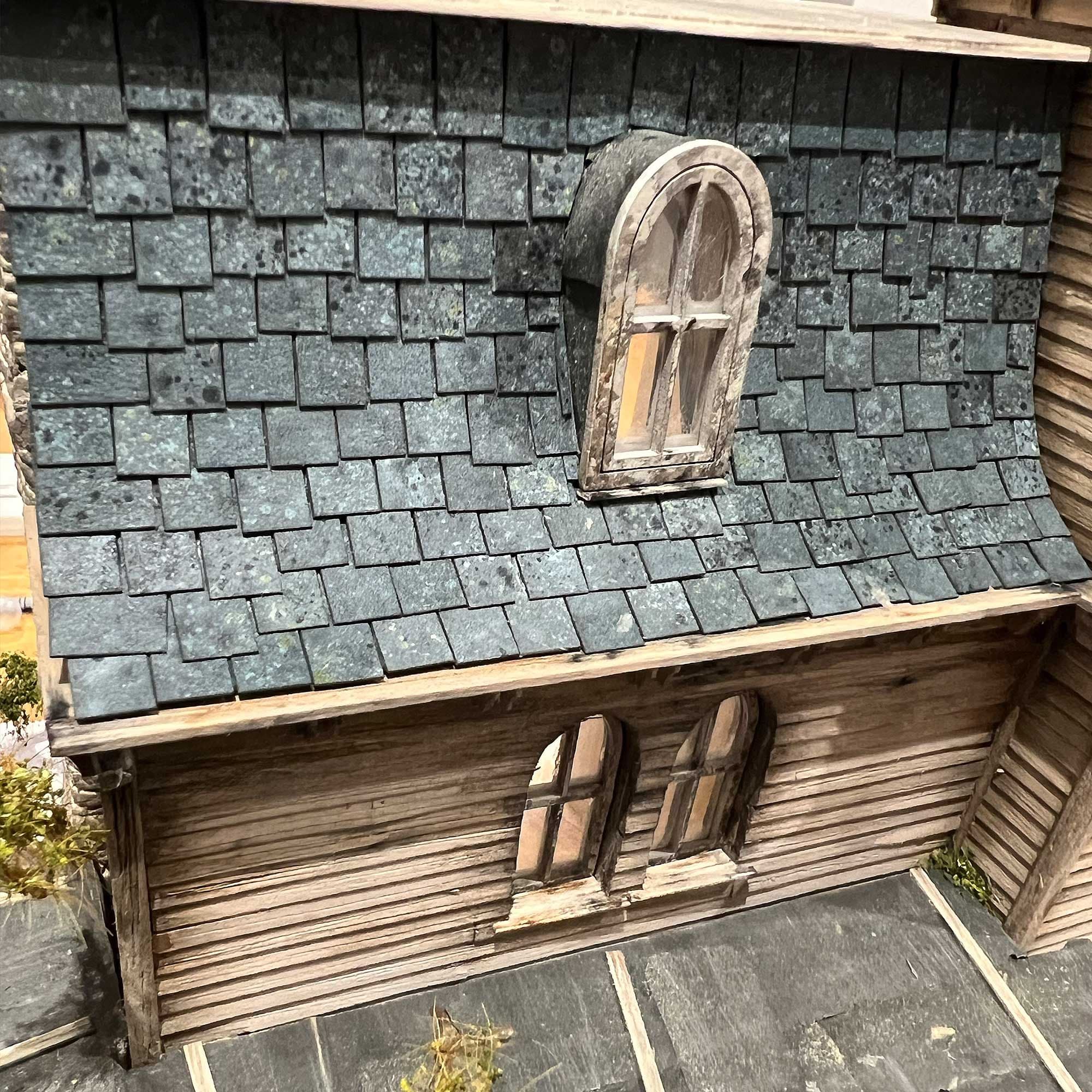 LX410 OO/HO Pre-Weathered Laser Cut Roof Slates Model Kit - Image 3