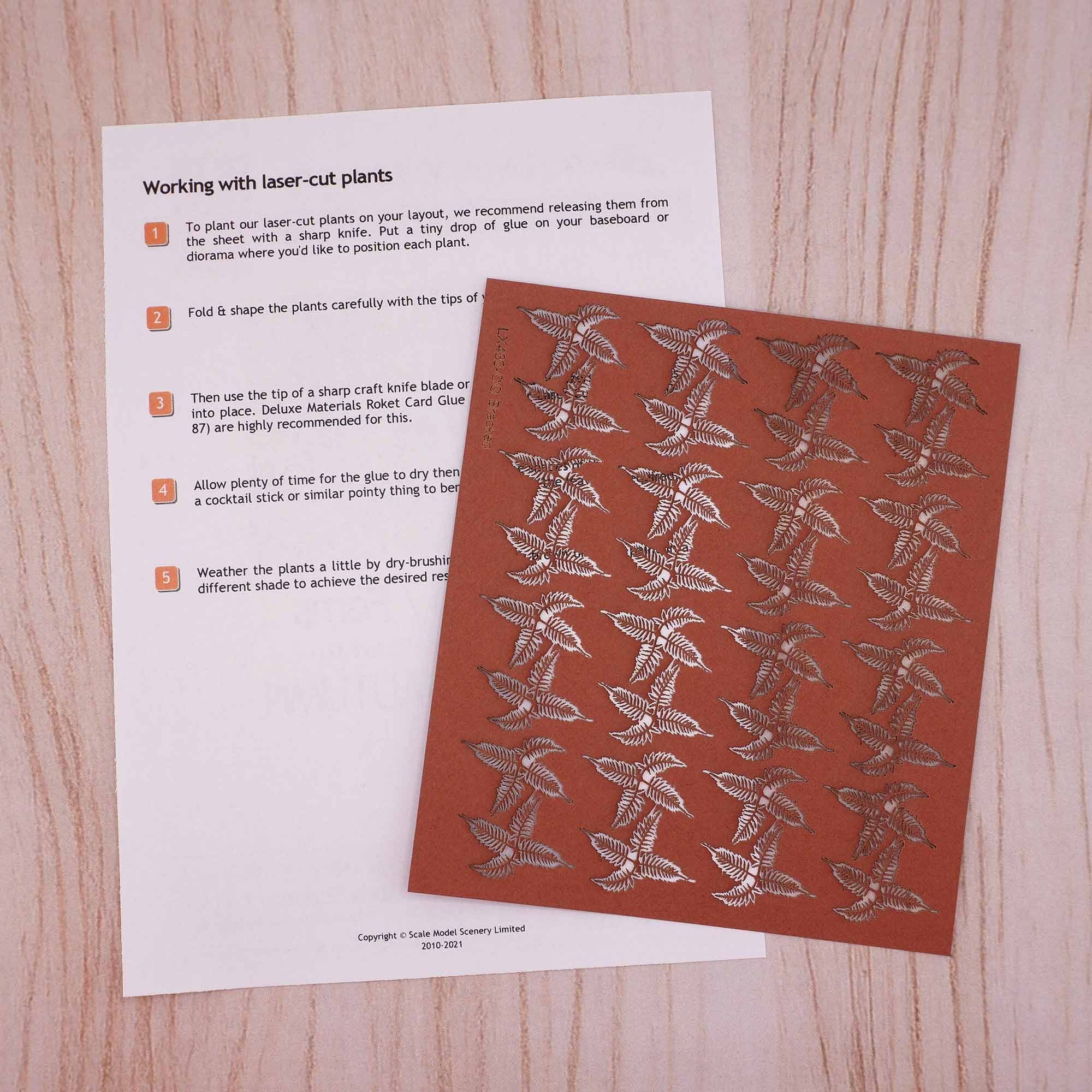 LX432AUTUMN Autumn Bracken / Fern Plants Model Kit - Image 2