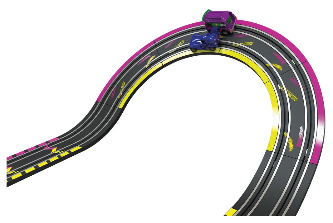 G1186M Micro Scalextric Batwheels Bam vs Joker Battery Powered Race Set - Image 7