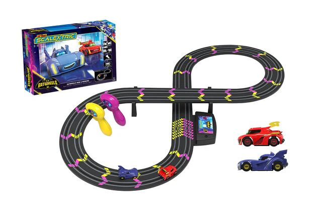 G1185M My First Scalextric Batwheels Batman vs Robin Battery Powered Race Set - Image 2