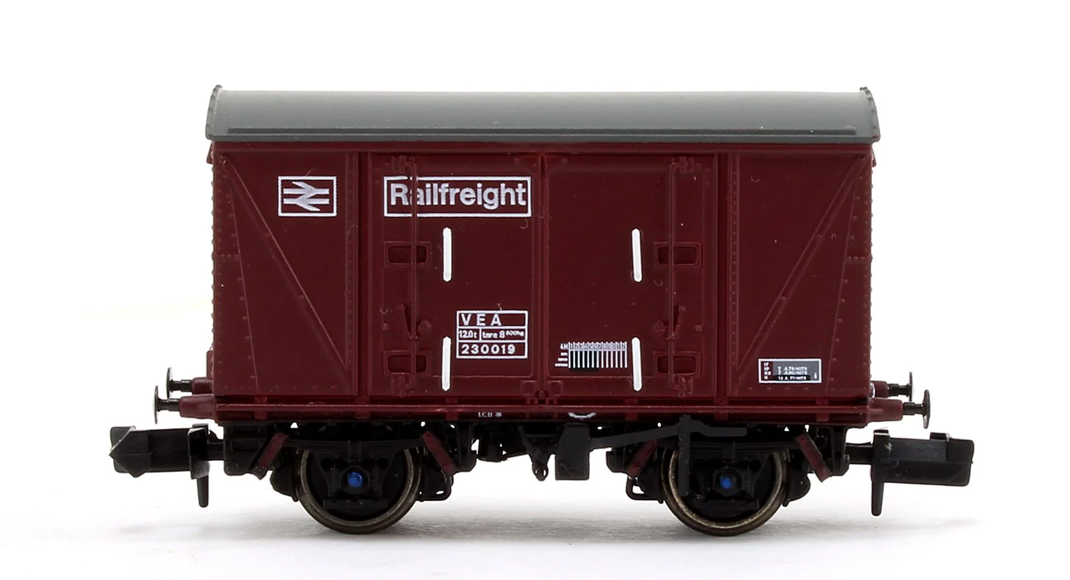 BR Maroon (Pristine) Railfreight VEA Munitions Van #230019 - Image 3