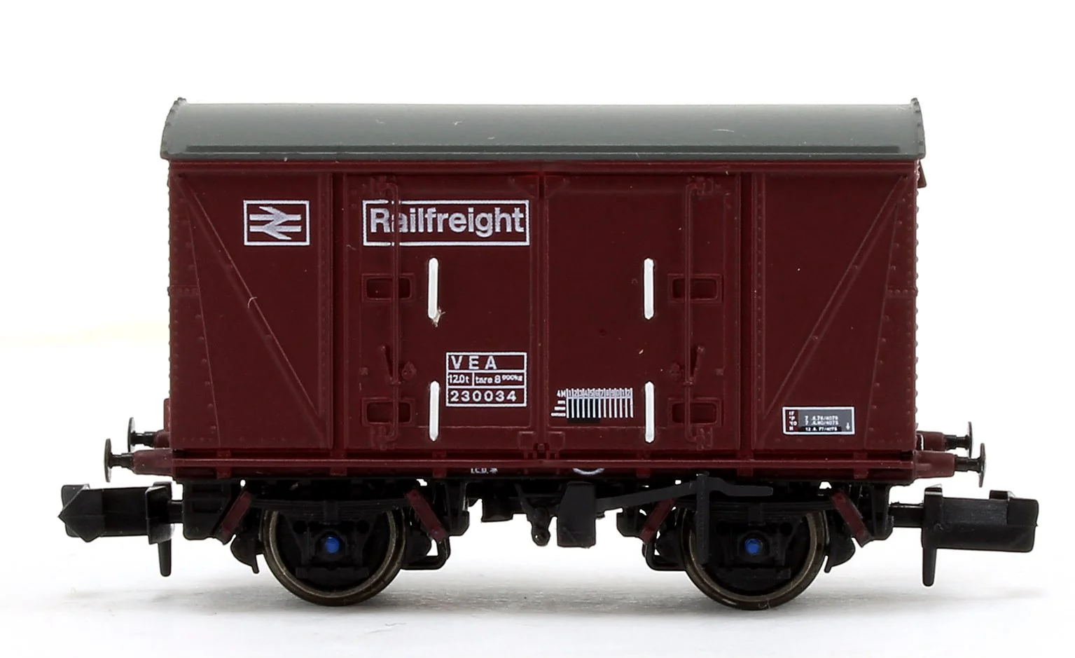 BR Maroon (Pristine) Railfreight VEA Munitions Van #230034 - Image 3