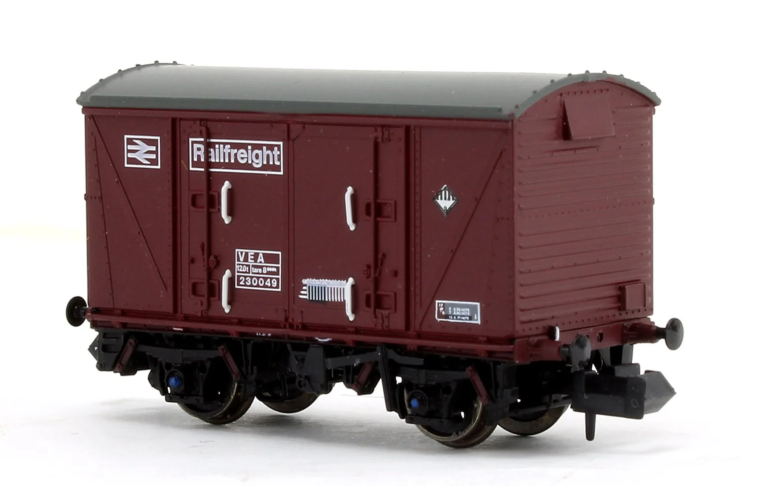 BR Maroon (Pristine) Railfreight VEA Munitions Van #230049 - Image 2