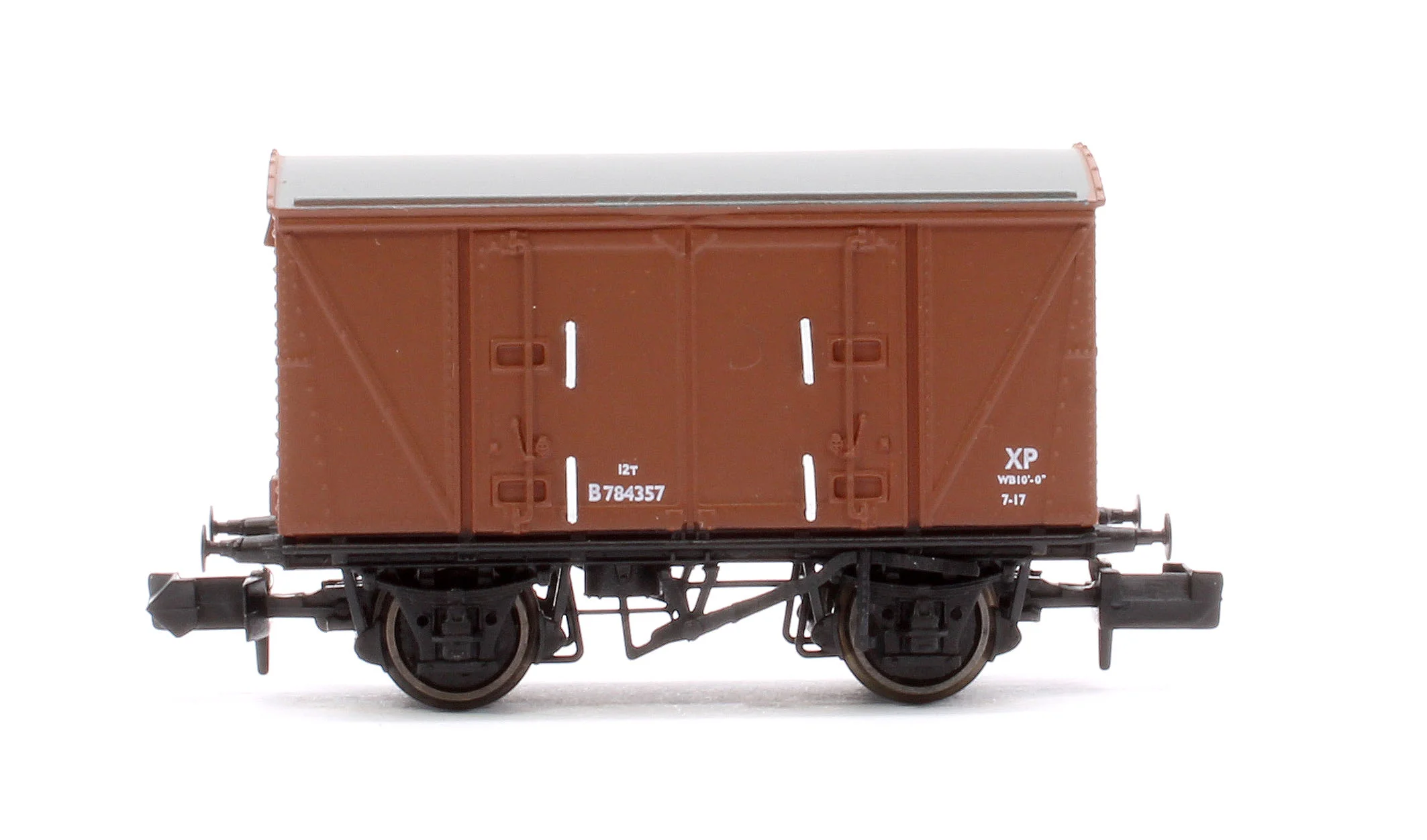 S2301-01 Set of 3 BR 12T Vanwide Ventilated Vans, BR Bauxite (Early) - Image 4